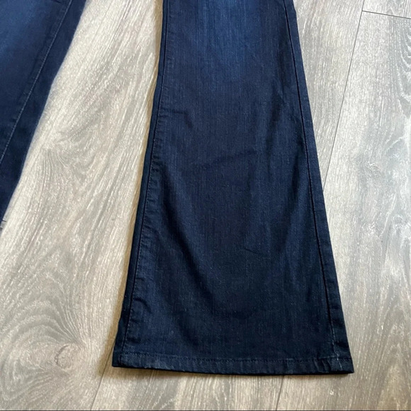 Forever 21 boho hippie dark wash flared bell bottom jeans. Size 30 - Picture 4 of 7